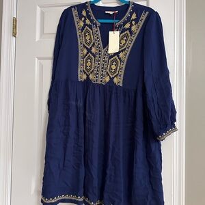 Solitaire Royal Blue Garment with Gold Detailing